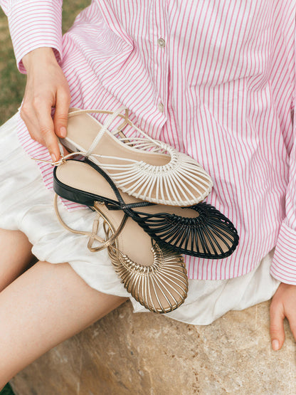 Sandalias Planas de Charol con Puntera Trenzada