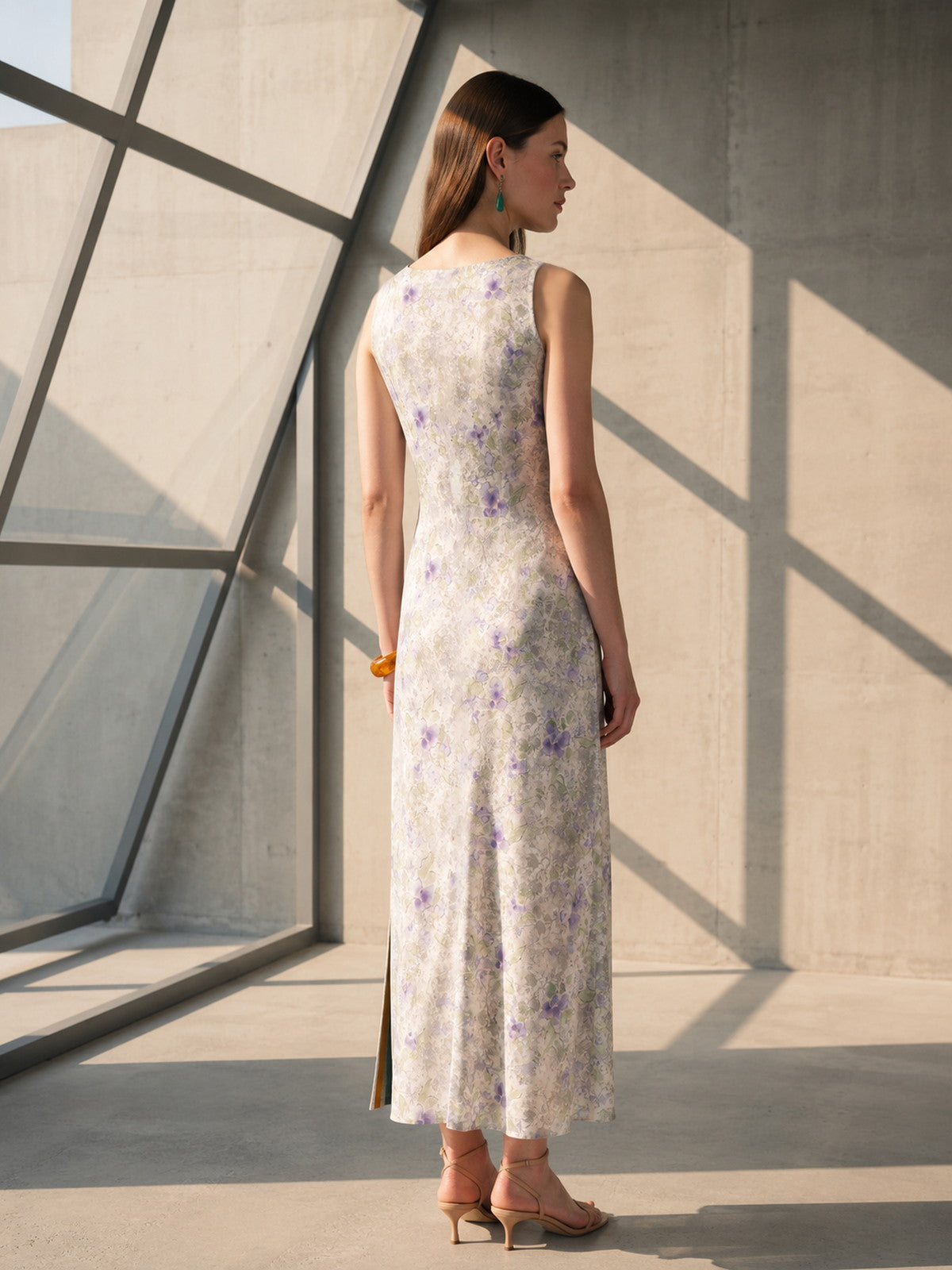 Vestido Maxi Floral en Satén Pastel