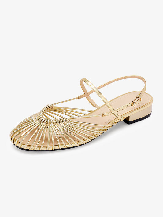 Sandalias Planas de Charol con Puntera Trenzada