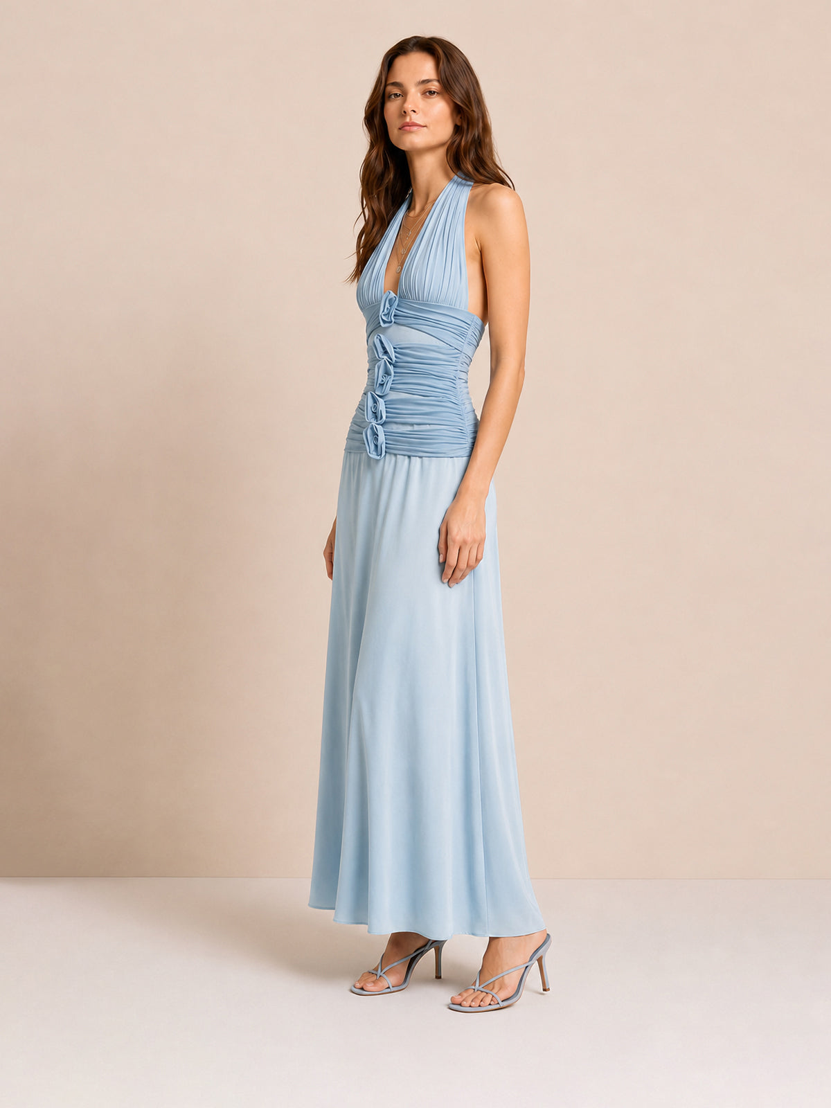 Vestido Maxi Halter con Flores en Relieve