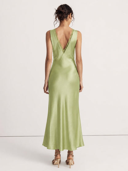 Vestido Maxi Satinado Cuello Festoneado