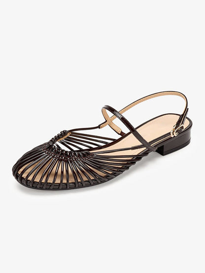 Sandalias Planas de Charol con Puntera Trenzada