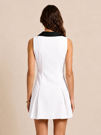 Vestido Mini con Cuello Estructurado