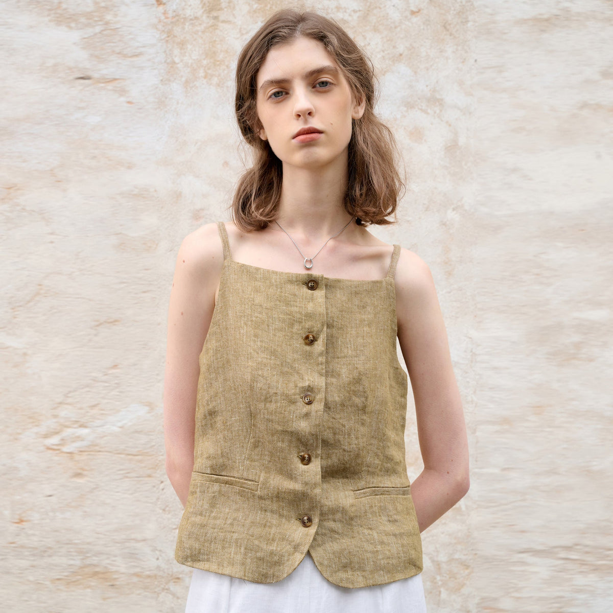 Top Lino Botones Frontales y Peplum