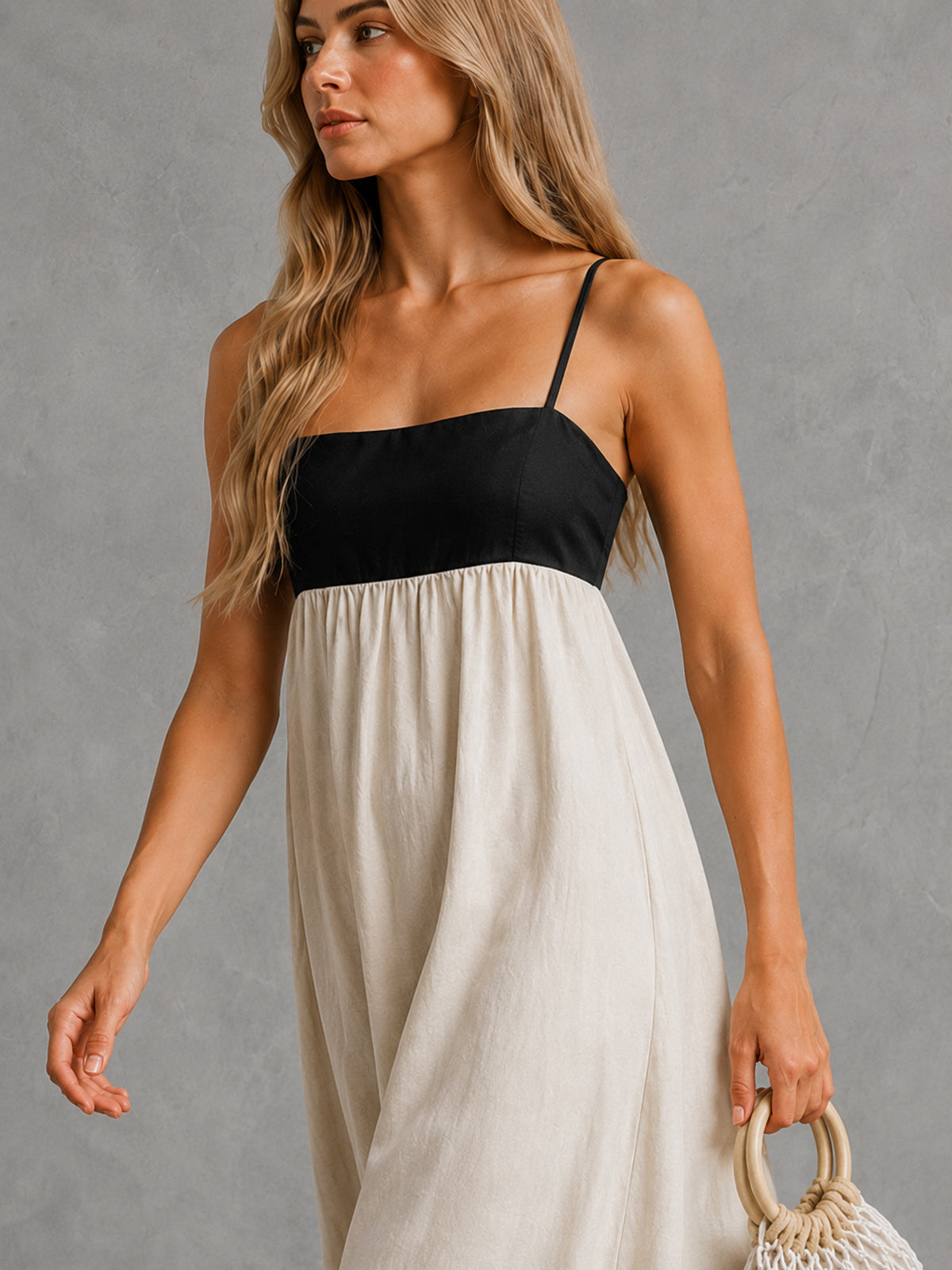 Vestido Maxi Espalda Abierta con Contraste