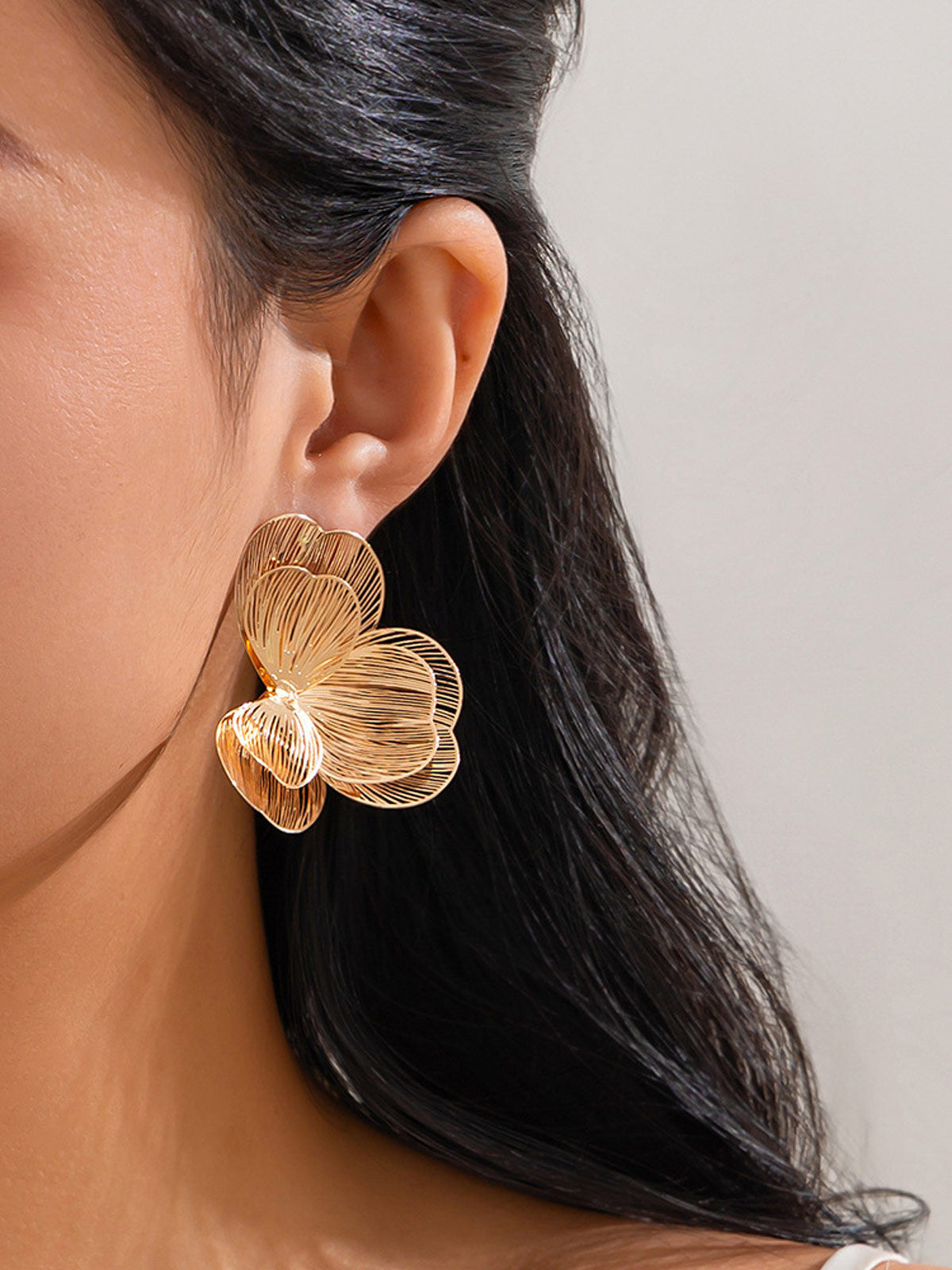 Pendientes Calados Flor Dorada